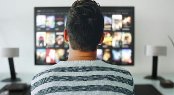 Stasera sei annoiato? Consolati con la tv o queste altre ottime alternative