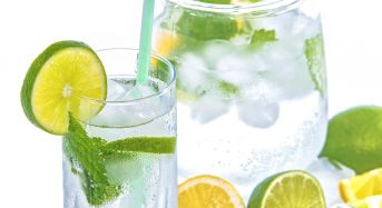 Acqua e limone: il nostro organismo ne trae beneficio?