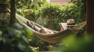 4-man-reading-hammock-garden