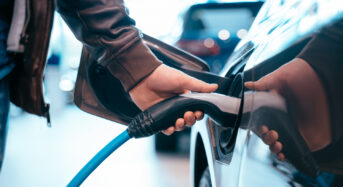 Auto elettriche: guida a modelli, prezzi, autonomia e costi di ricarica